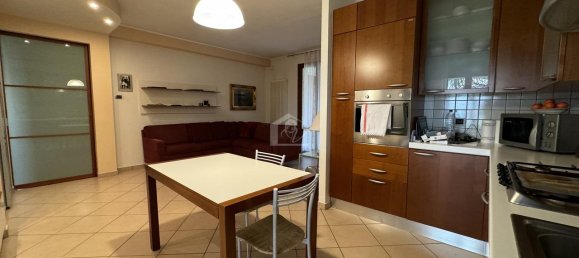 Квартира с 5 комнатами в Судзара, Италия № 145222 7