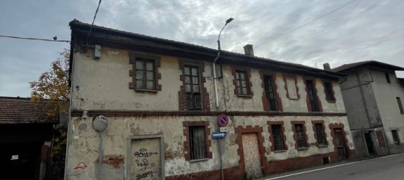 5 rooms House in Ferno, Italy No. 171013 2