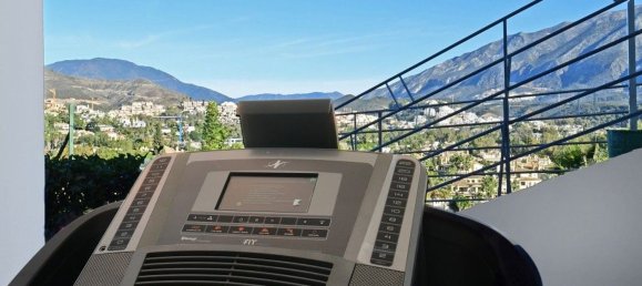 Villa de 7 dormitorios en Marbella, Spain No. 90943 34