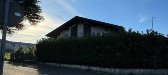 Вилла с 4 комнатами в Безана ин Брианца, Италия № 6265 21