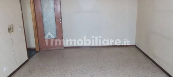 2 Schlafzimmer Wohnung in Saronno, Italy, Nr. 344086 9