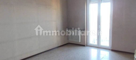 2 Schlafzimmer Wohnung in Saronno, Italy, Nr. 344086 8