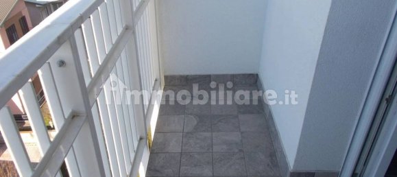 2 Schlafzimmer Wohnung in Saronno, Italy, Nr. 344086 4
