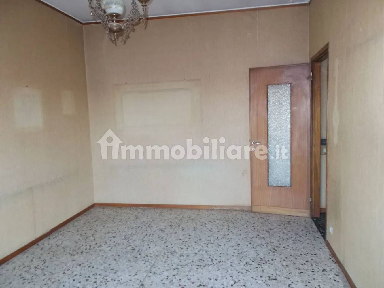 2 Schlafzimmer Wohnung in Saronno, Italy, Nr. 344086