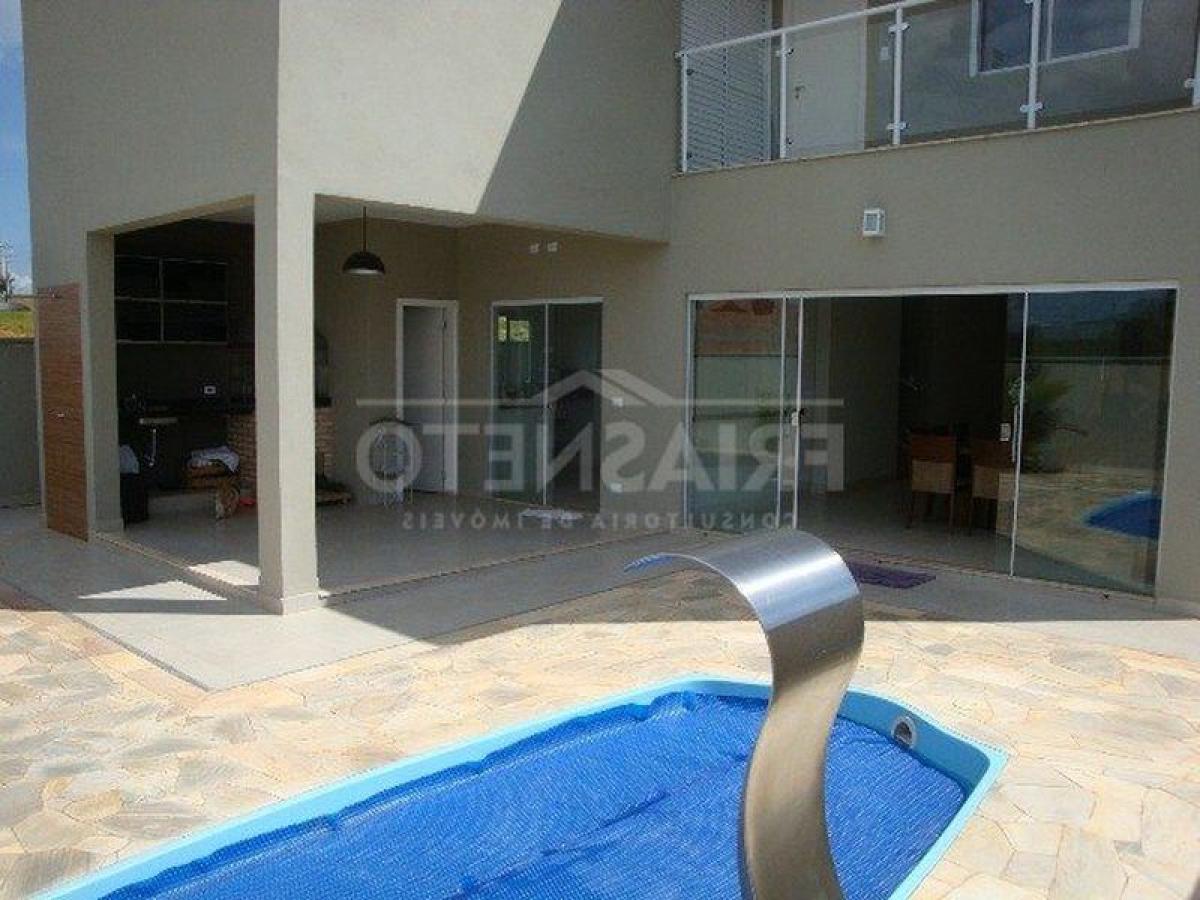 4 bedrooms House in Sao Paulo, Brazil No. 517263