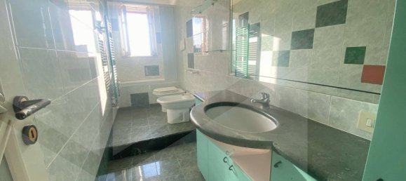 Квартира с 4 комнатами в Битонто, Италия № 19489 11