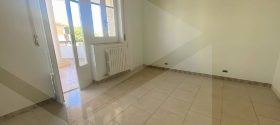 Квартира с 4 комнатами в Битонто, Италия № 19489 15