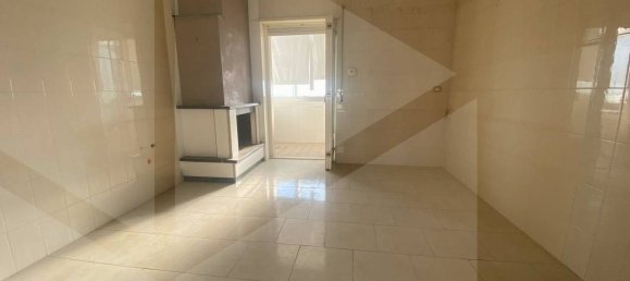 Квартира с 4 комнатами в Битонто, Италия № 19489 5