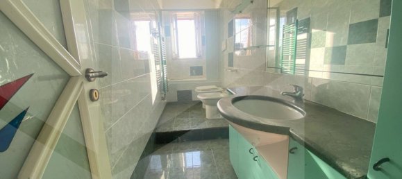 Квартира с 4 комнатами в Битонто, Италия № 19489 12