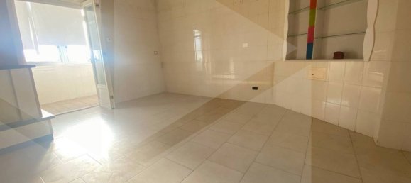 Квартира с 4 комнатами в Битонто, Италия № 19489 2