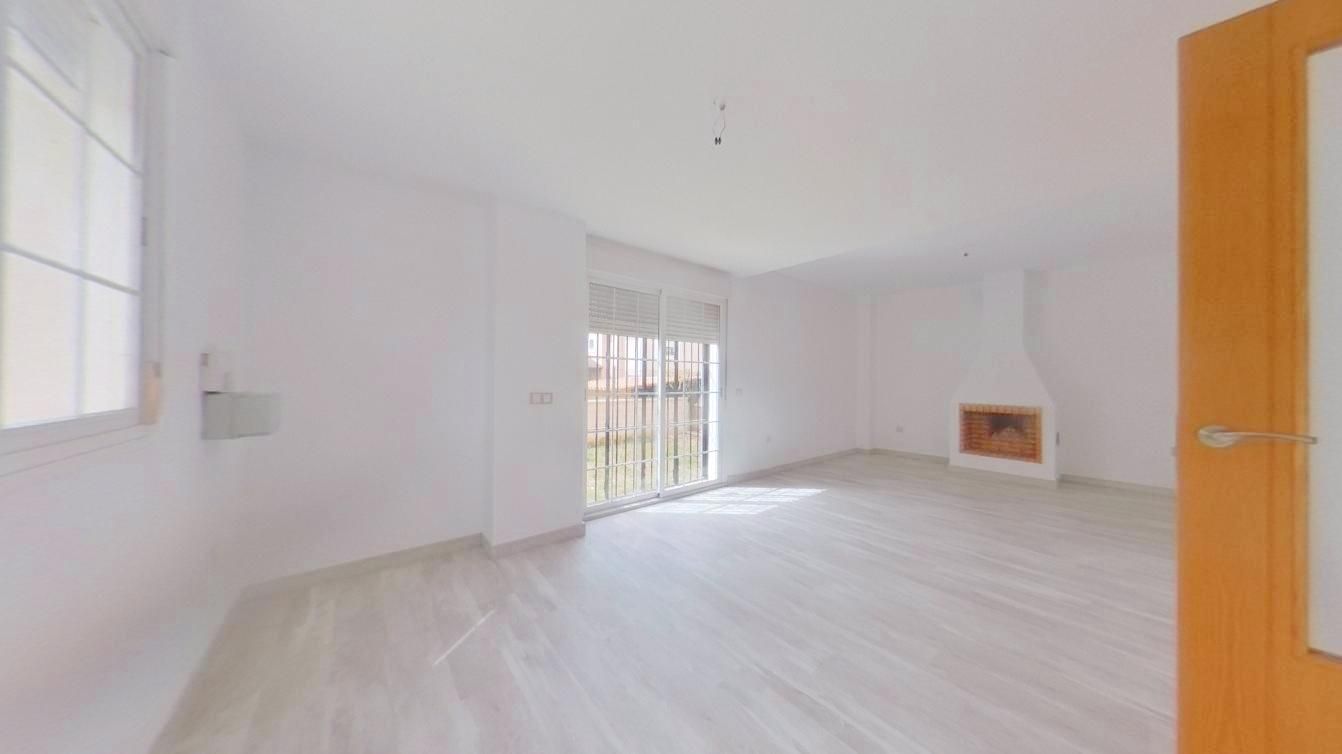 3 bedrooms Townhouse in Alhaurin de la Torre, Spain No. 166513