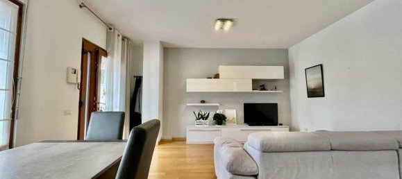Apartamento de 3 divisões em Fino Mornasco, Italy N.º 29323 45