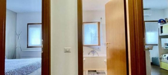 Apartamento de 3 divisões em Fino Mornasco, Italy N.º 29323 66