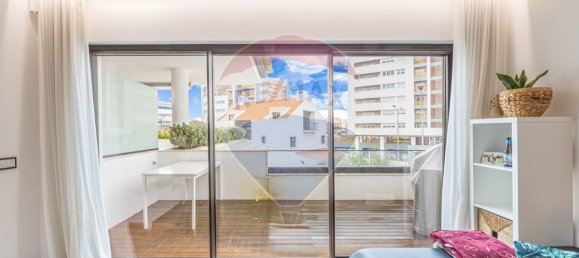 3 bedrooms Duplex in Oeiras, Portugal No. 76765 11