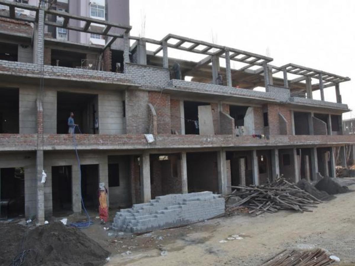 2 bedrooms House in Noida, India No. 56610