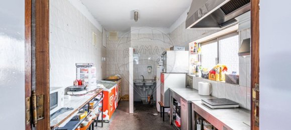 1287m² Commercial property in Santo Emiliao, Portugal No. 41405 10