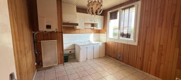 2 bedrooms Villa in Montaigu-Vendee, France No. 287872 5