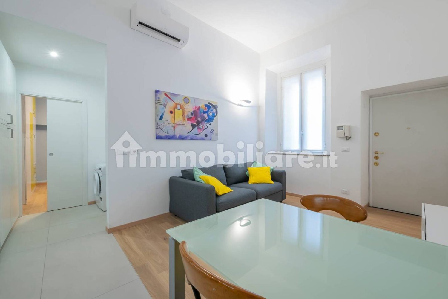 1 bedroom Apartment in Milan, Italy No. 266624