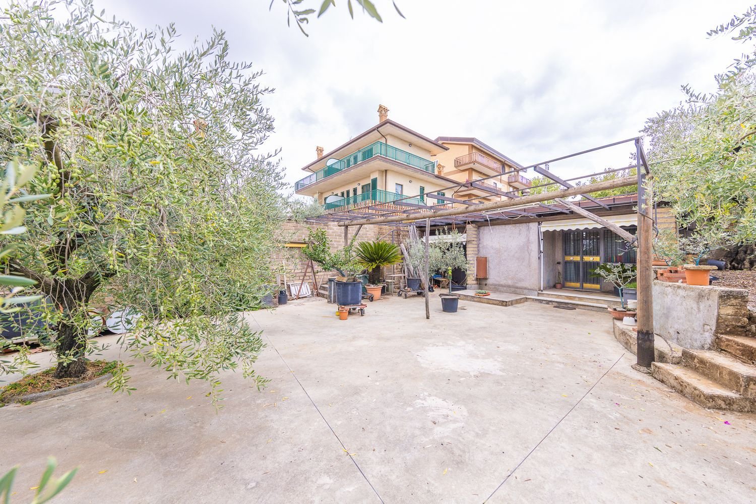 2 rooms House in Rome, Italy No. 117194