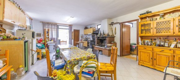 2 rooms House in Rome, Italy No. 117194 8