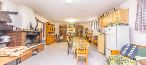 2 rooms House in Rome, Italy No. 117194 3