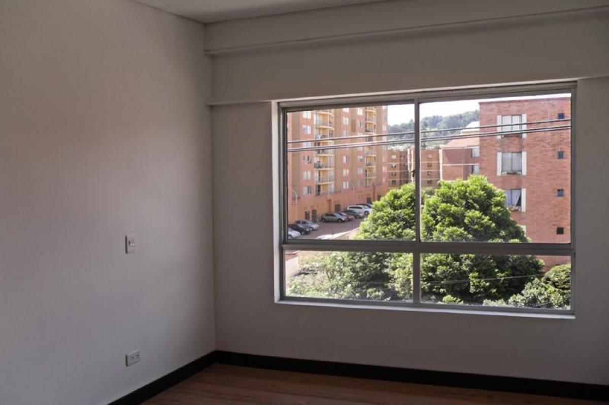 3 bedrooms House in Bogota, Colombia No. 9776