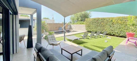 5 bedrooms Villa in Montpellier, France No. 309119 3