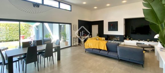 5 bedrooms Villa in Montpellier, France No. 309119 6