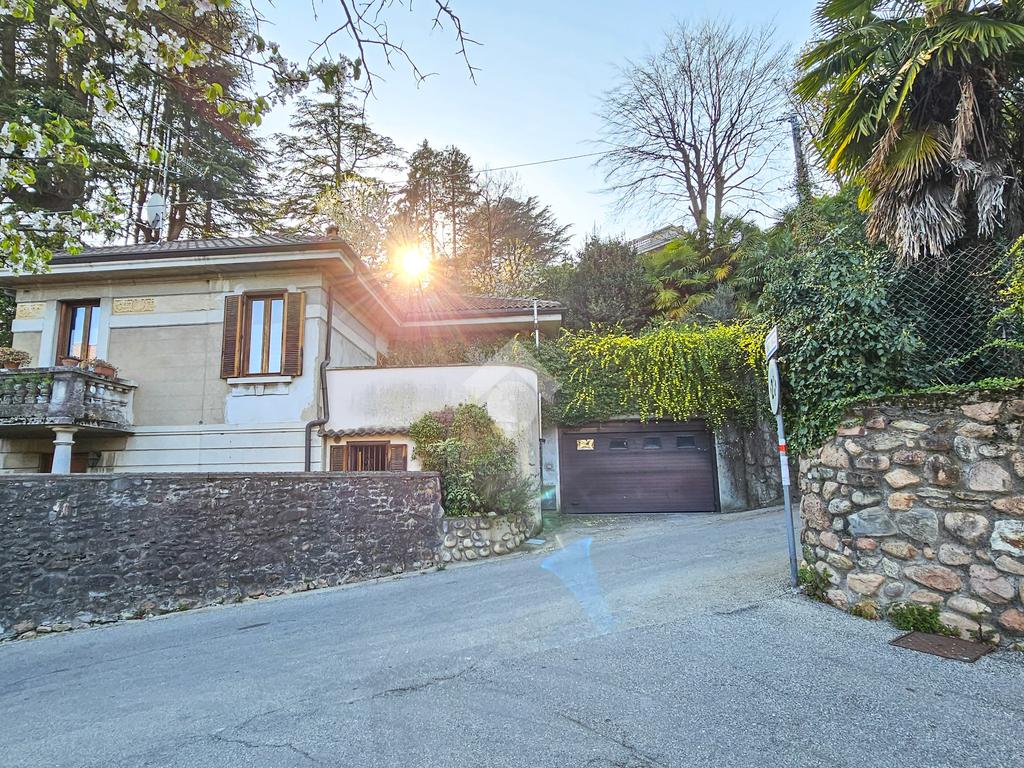 2 غرف نوم فيلا في Induno Olona, Italy رقم 85958