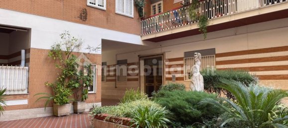 2 Schlafzimmer Wohnung in Rome, Italy, Nr. 315165 5