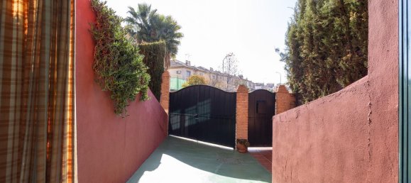 4 غرف نوم منزل في Jun, Spain رقم 94789 40