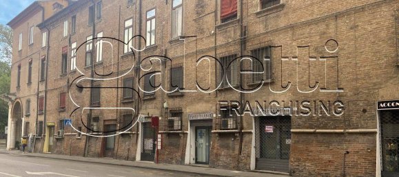 3 rooms Commercial property in Ferrara, Italy No. 279332 9