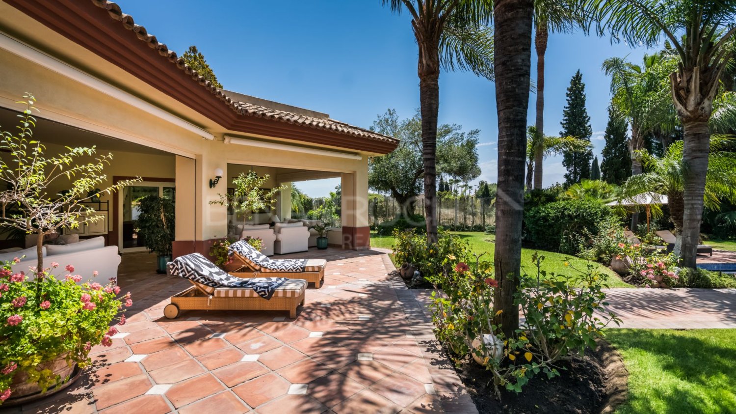 7 bedrooms Villa in Marbella, Spain No. 71837