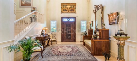 7 bedrooms Villa in Marbella, Spain No. 71837 3