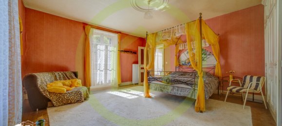 5 Schlafzimmer Haus in Lacroix-sur-Meuse, France, Nr. 236937 13