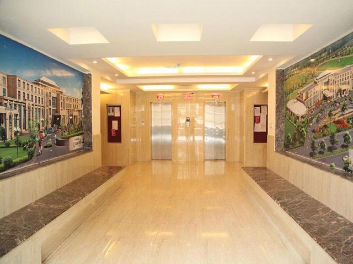 3 bedrooms House in Noida, India No. 66682