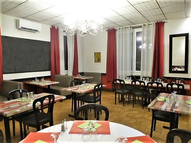  عقار تجاري في Saint-Just, France رقم 89552