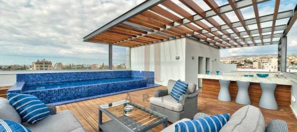 2 bedrooms Apartment in Limassol, Cyprus No. 19213 8