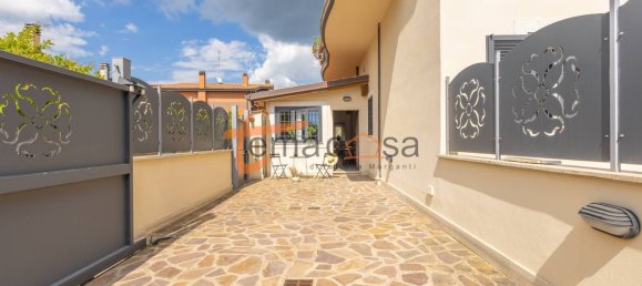 2 bedrooms Apartment in Rome, Italy No. 299399 10