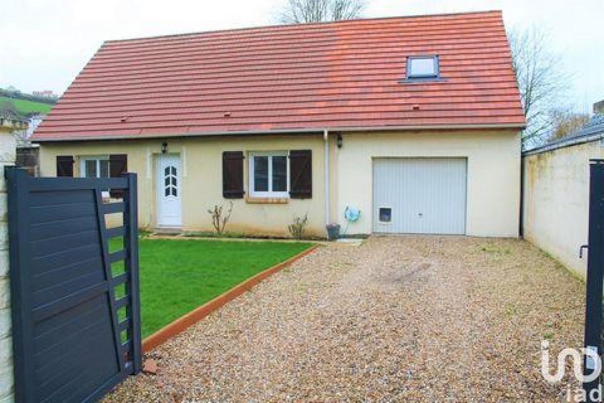 3 bedrooms House in Les Andelys, France No. 29116