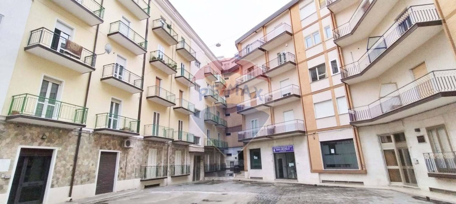 4 غرف نوم شقة في Monte Sant'Angelo, Italy رقم 315991