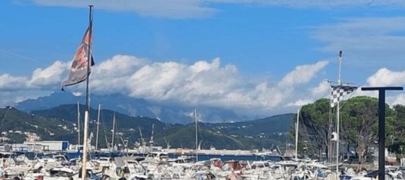 Квартира с 2 спальнями в Специя, Италия № 330627 3