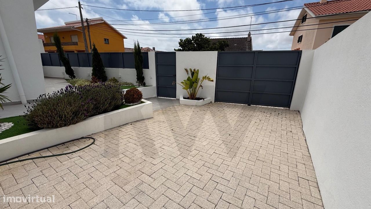 Casa de 2 dormitorios en Cascais, Portugal No. 68627