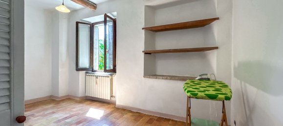 8 bedrooms House in Urbino, Italy No. 342698 35