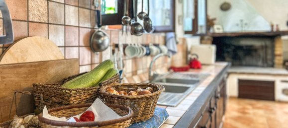 8 bedrooms House in Urbino, Italy No. 342698 12