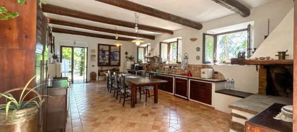 8 bedrooms House in Urbino, Italy No. 342698 9