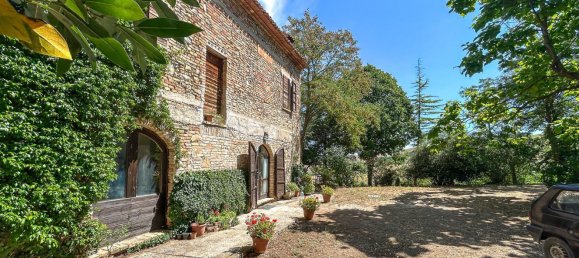 8 bedrooms House in Urbino, Italy No. 342698 4