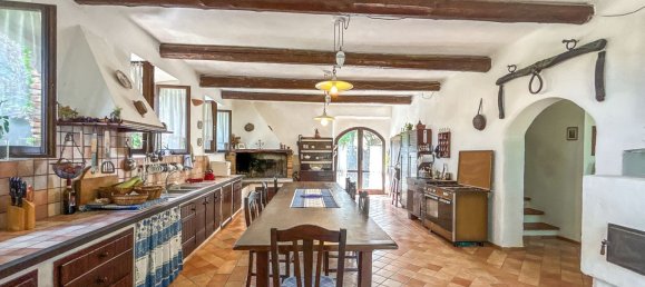 8 bedrooms House in Urbino, Italy No. 342698 14