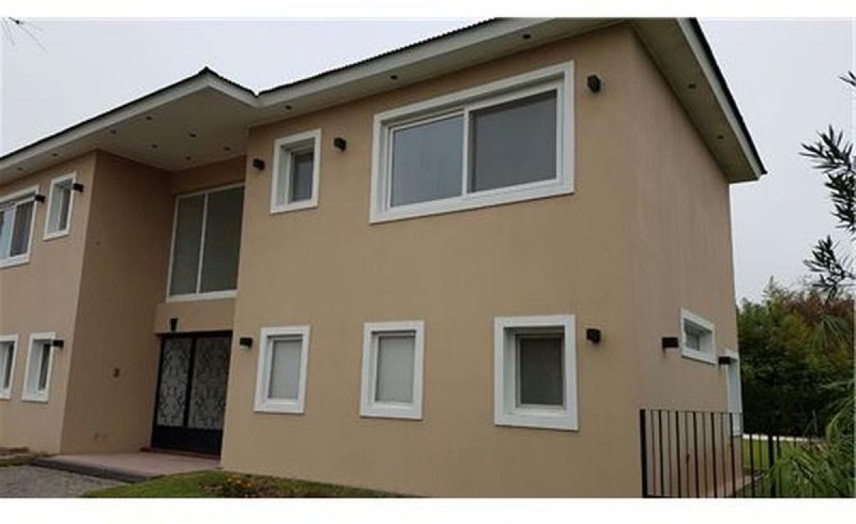 3 bedrooms House in Escobar, Argentina No. 52760