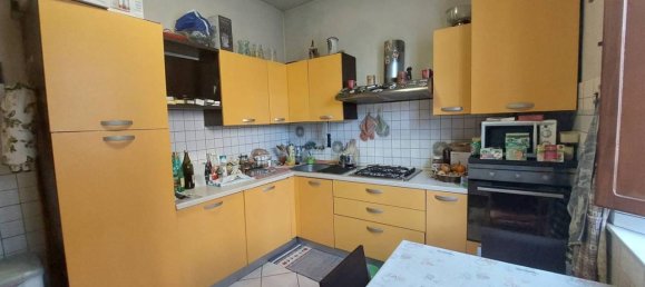 5 rooms Apartment in Sinalunga, Italy No. 32820 3
